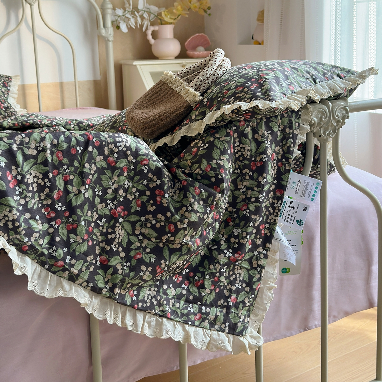 91家纺网 家纺一手货源 找家纺 绫韵家纺 2026新品夏季韩式浪漫小花边空调被夏被薄被子套件系列 长相思