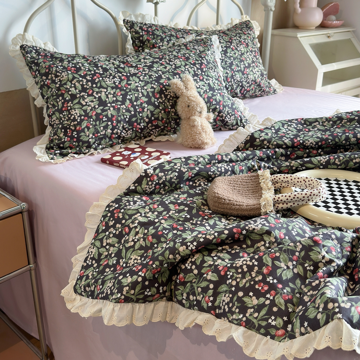 91家纺网 家纺一手货源 找家纺 绫韵家纺 2026新品夏季韩式浪漫小花边空调被夏被薄被子套件系列 长相思