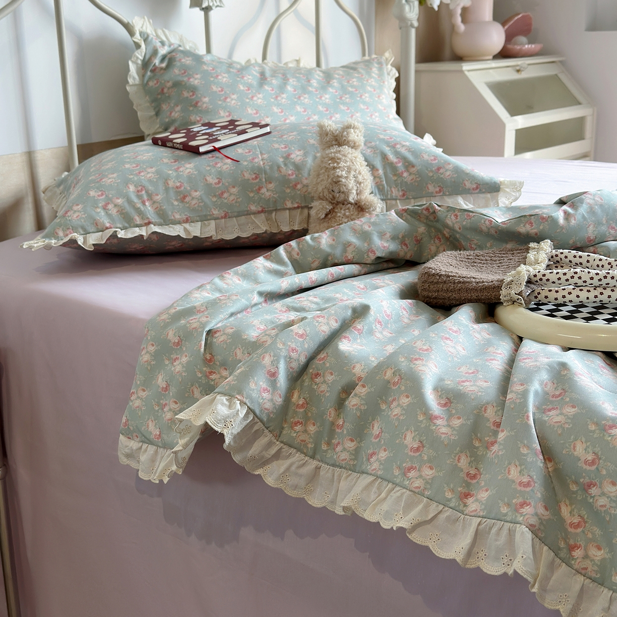 91家纺网 家纺一手货源 找家纺 绫韵家纺 2026新品夏季韩式浪漫小花边空调被夏被薄被子套件系列 黛蕊幽梦