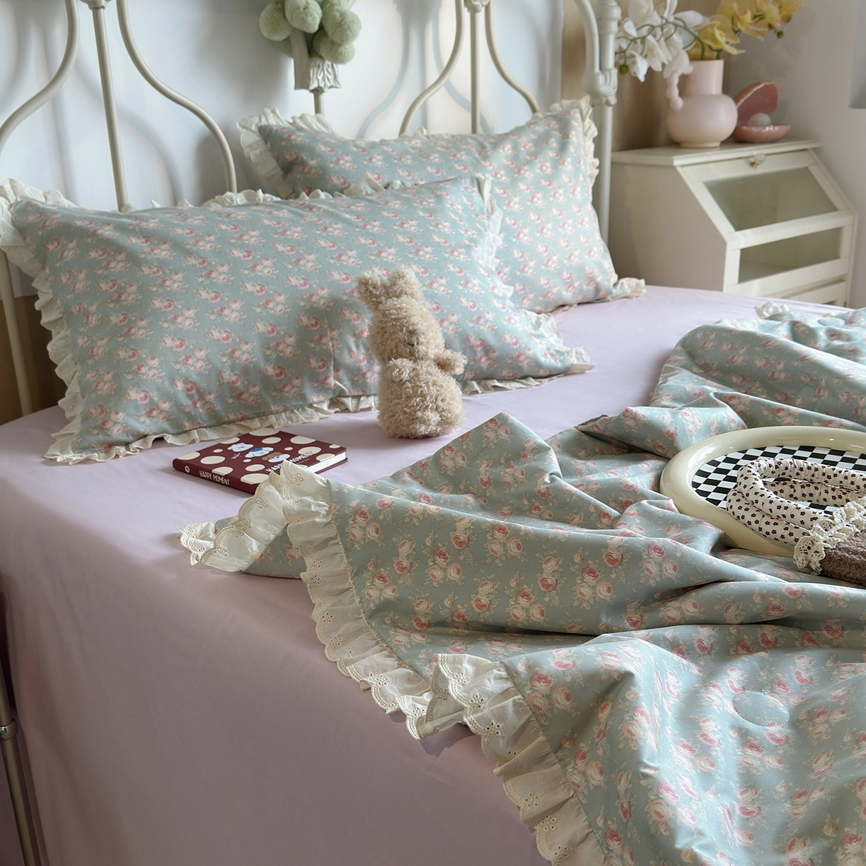 91家纺网 家纺一手货源 找家纺 绫韵家纺 2026新品夏季韩式浪漫小花边空调被夏被薄被子套件系列 黛蕊幽梦