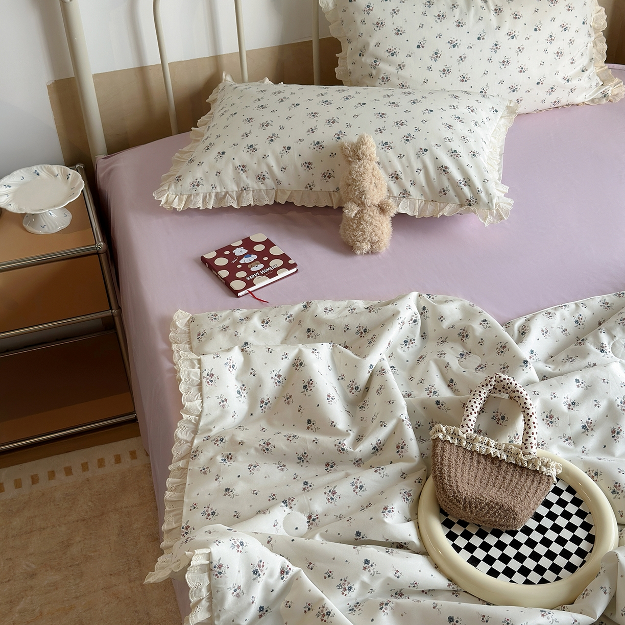 91家纺网 家纺一手货源 找家纺 绫韵家纺 2026新品夏季韩式浪漫小花边空调被夏被薄被子套件系列 蔓延