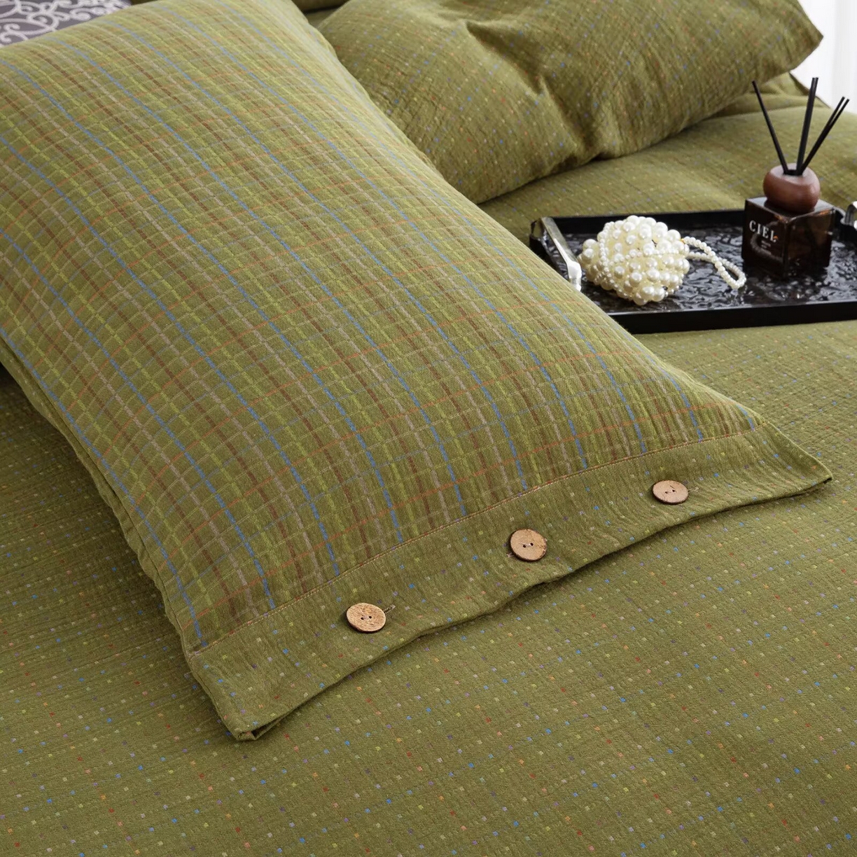 91家纺网 家纺一手货源 找家纺 双层纱家居 2025新款全棉纯棉色织提花双层纱四件套 彩虹格-绿纽扣款