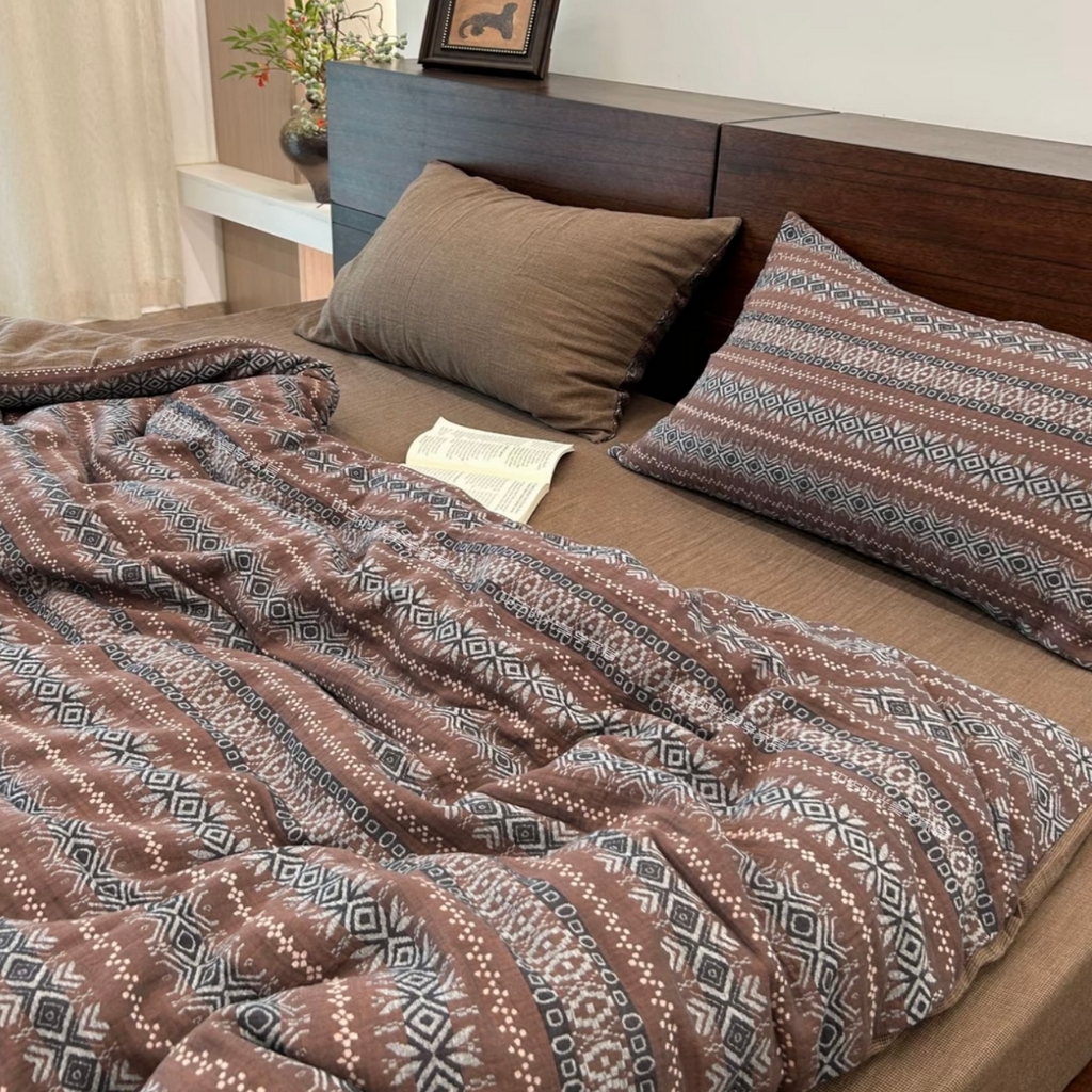 91家纺网 家纺一手货源 找家纺 双层纱家居 2025新款全棉纯棉色织提花双层纱四件套 波西米亚-咖色