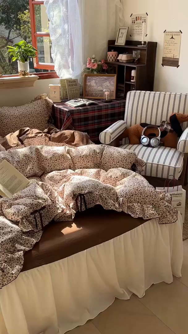 91家纺网 家纺一手货源 找家纺 （总）阿曼达 2026新款日韩系复古印花小碎花花边蝴蝶结系列四件套