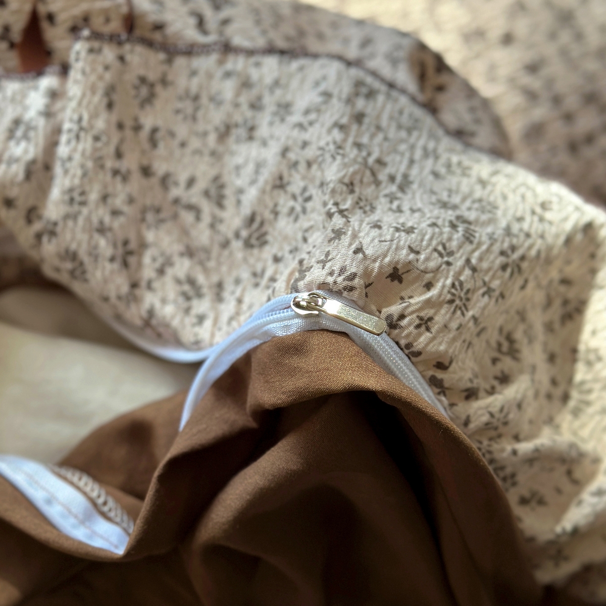 91家纺网 家纺一手货源 找家纺 （总）阿曼达 2026新款日韩系复古印花小碎花花边蝴蝶结系列四件套