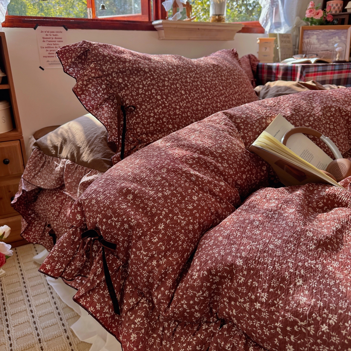 91家纺网 家纺一手货源 找家纺 （总）阿曼达 2026新款日韩系复古印花小碎花花边蝴蝶结系列四件套