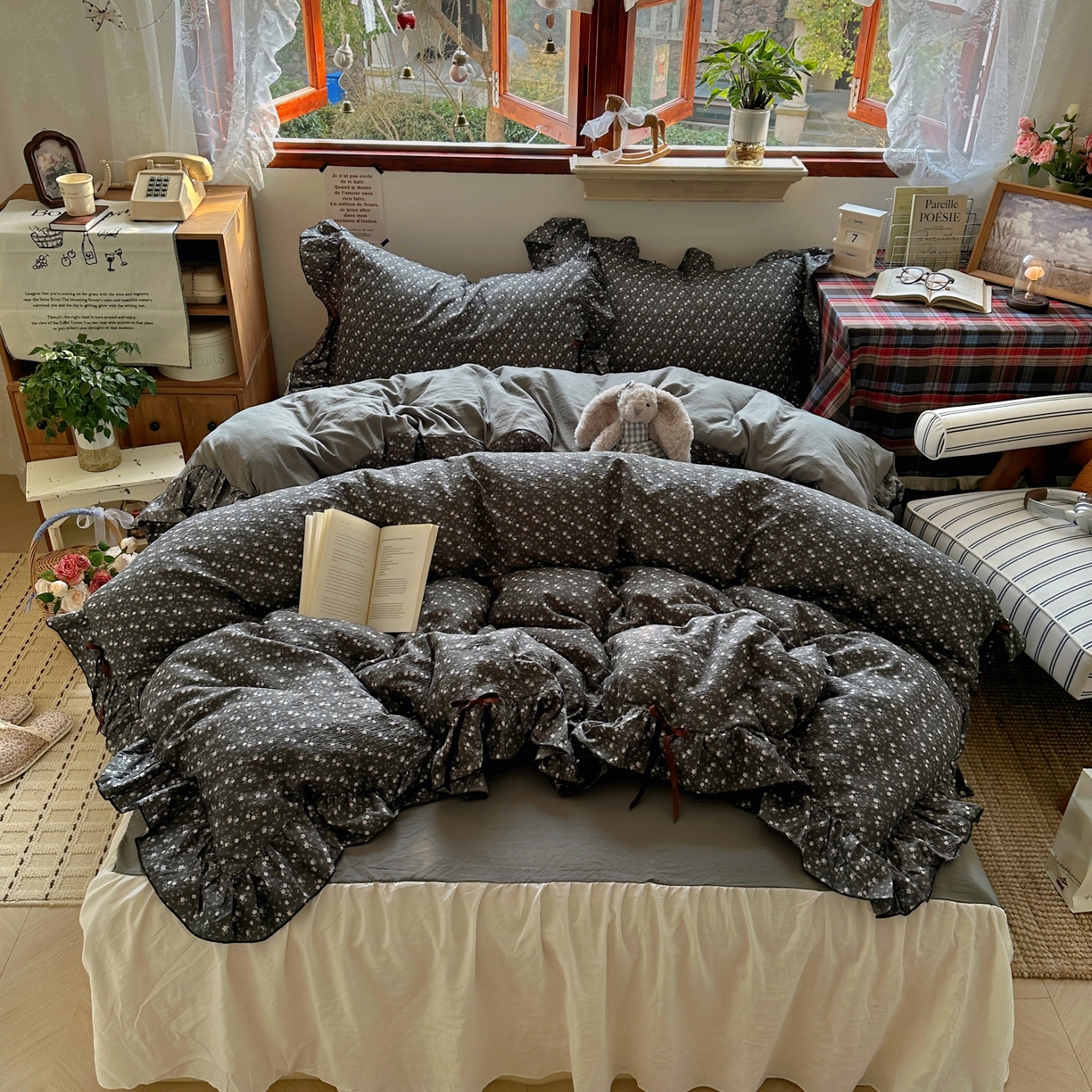 91家纺网 家纺一手货源 找家纺 阿曼达 2026新款日韩系复古印花小碎花花边蝴蝶结系列四件套 复古蝴蝶结-松月间-灰