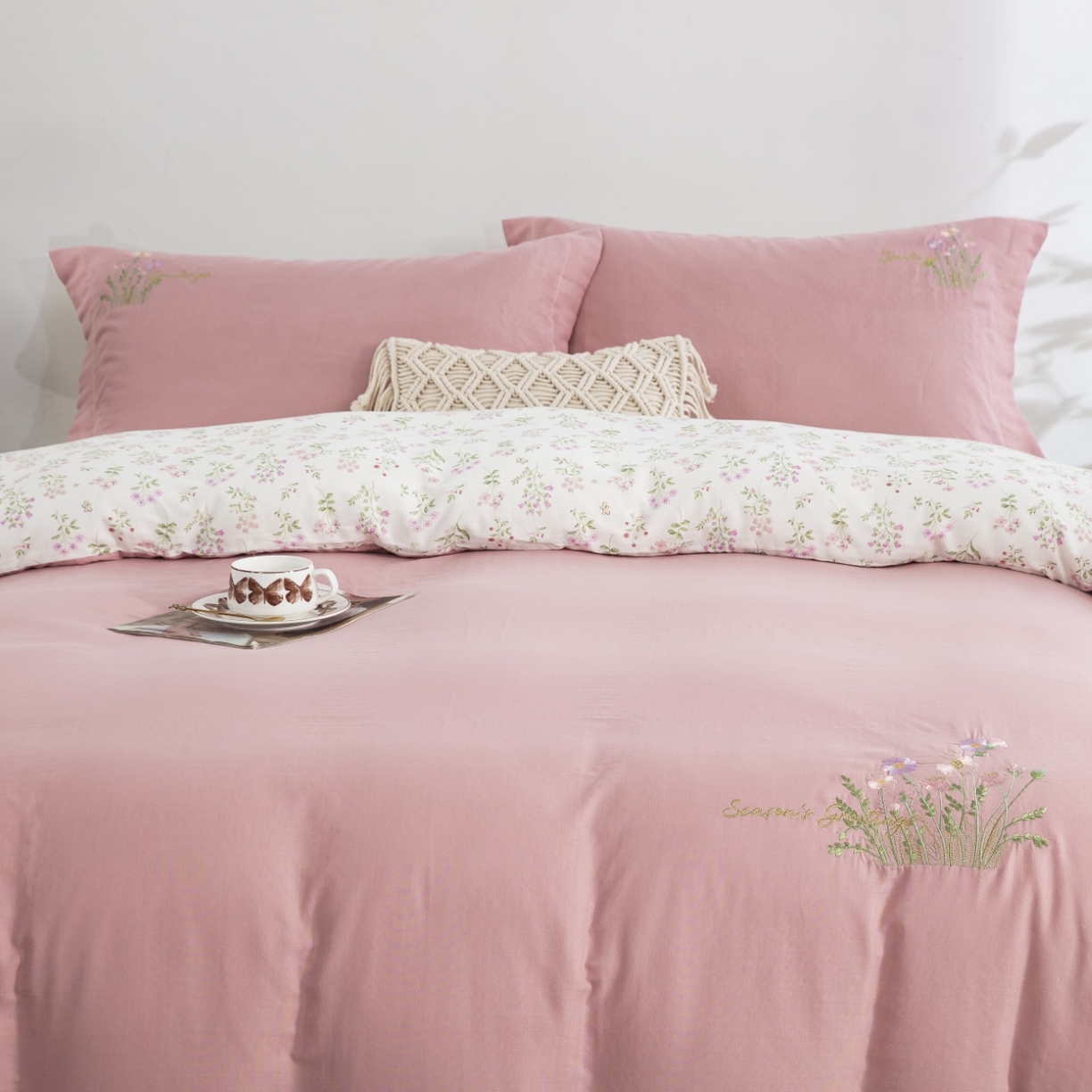 91家纺网 家纺一手货源 找家纺 双层纱家居 2026新款全棉纯棉双层纱绣花绣花四件套初语 初语-贵妃粉