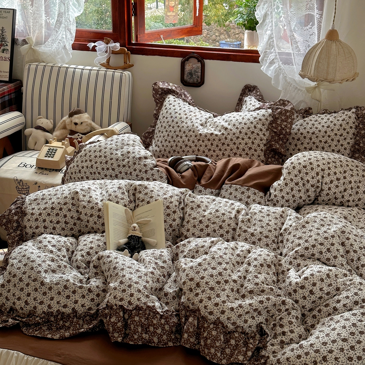 91家纺网 家纺一手货源 找家纺 阿曼达 2026新款印花复古森系小碎花花边款四件套 复古森系-朝花辞-米