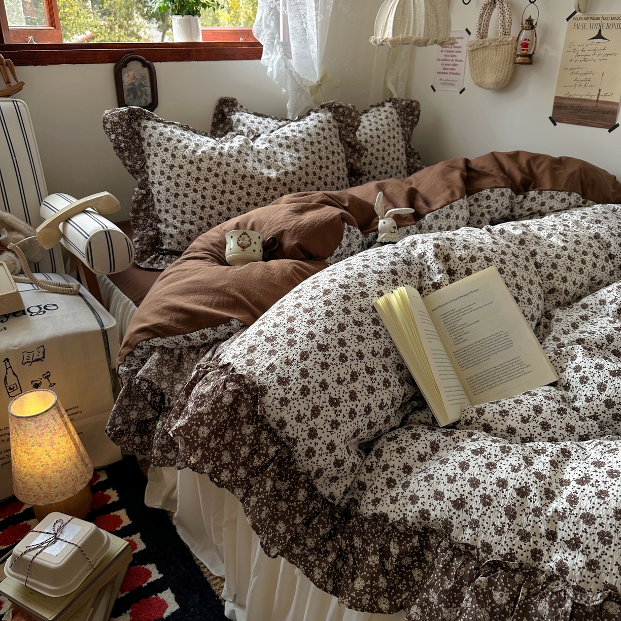 91家纺网 家纺一手货源 找家纺 阿曼达 2026新款印花复古森系小碎花花边款四件套 复古森系-朝花辞-米