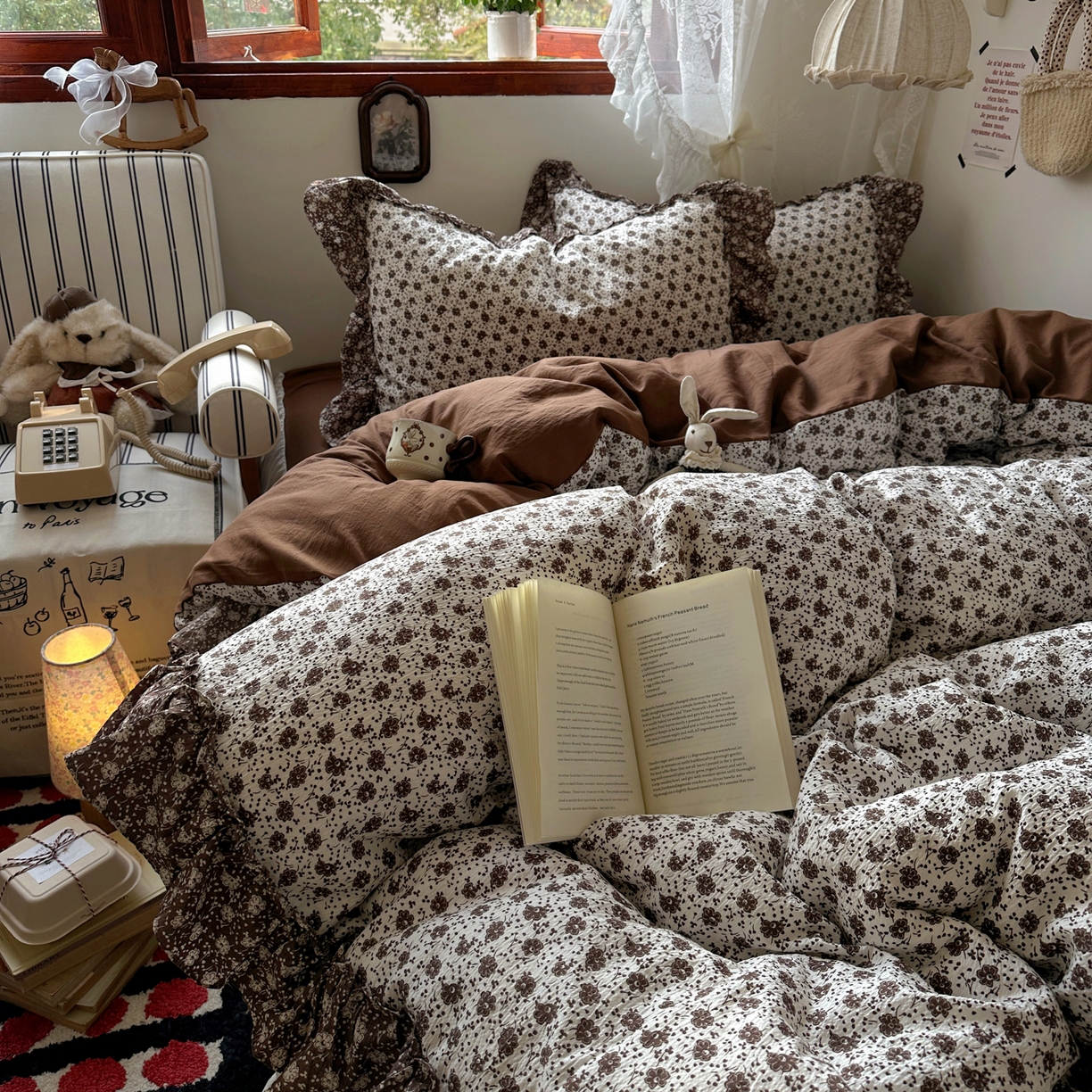 91家纺网 家纺一手货源 找家纺 阿曼达 2026新款印花复古森系小碎花花边款四件套 复古森系-朝花辞-米