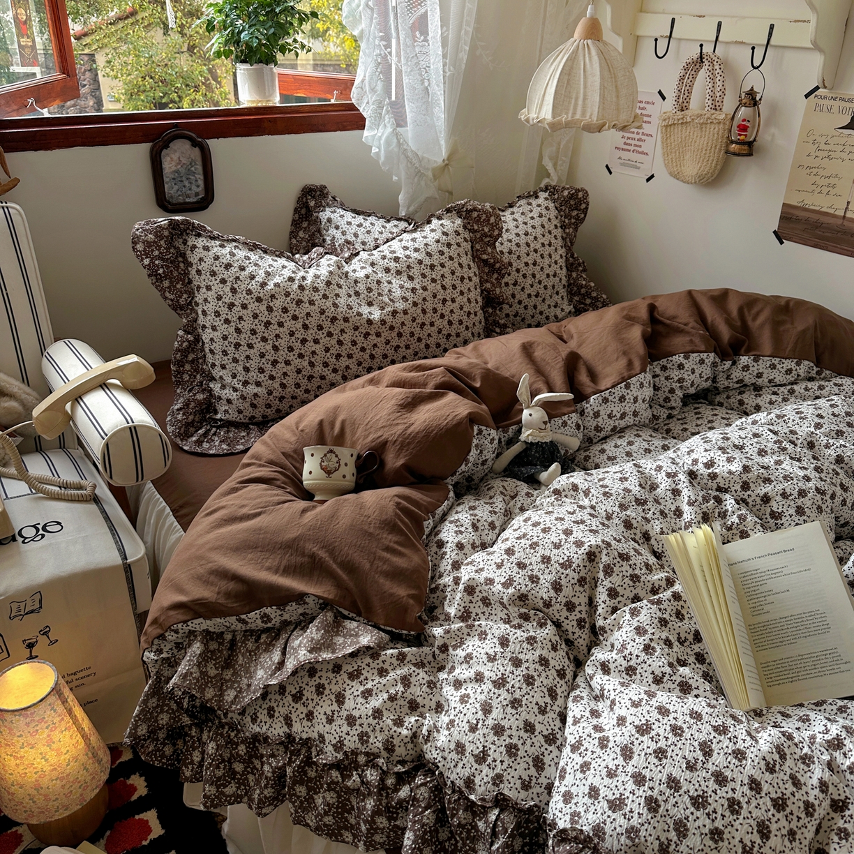 91家纺网 家纺一手货源 找家纺 阿曼达 2026新款印花复古森系小碎花花边款四件套 复古森系-朝花辞-米