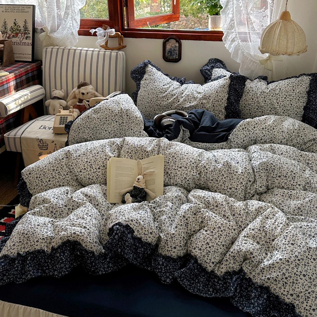 91家纺网 家纺一手货源 找家纺 阿曼达 2026新款印花复古森系小碎花花边款四件套 复古森系-林间序-奶白