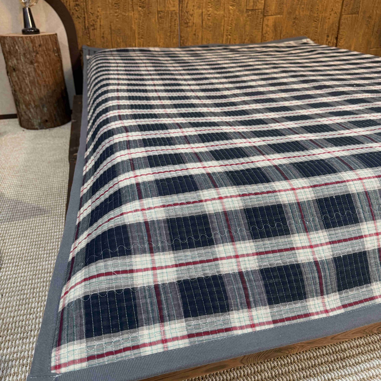 91家纺网 家纺一手货源 找家纺 双层纱家居 2025新款棉加绒床盖单床盖床盖单件 墨染朱华