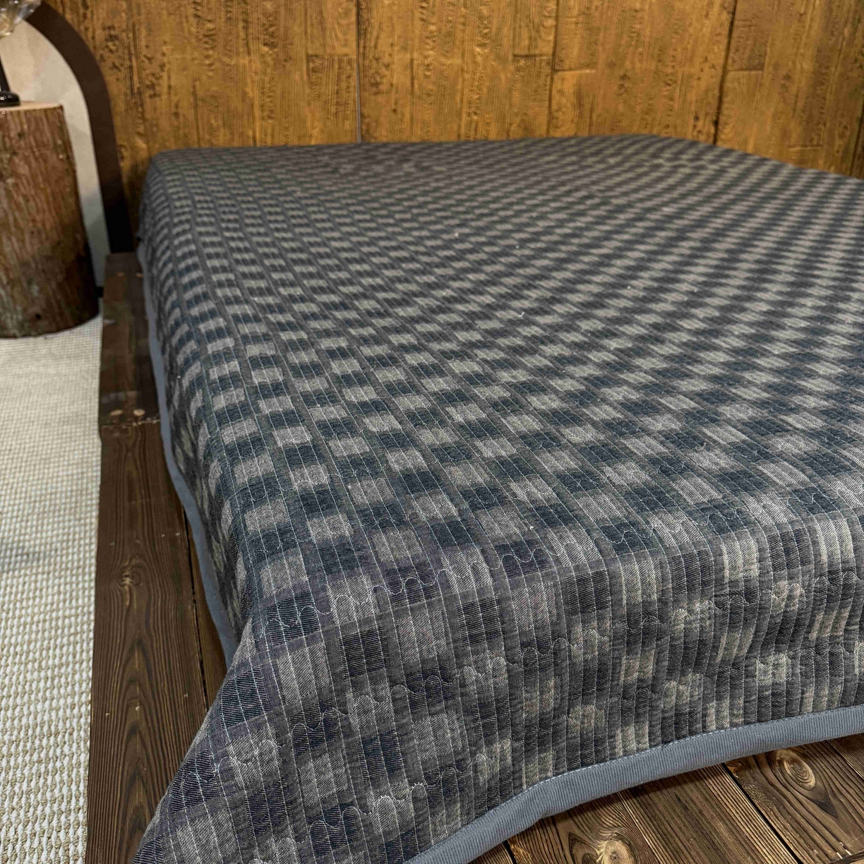 91家纺网 家纺一手货源 找家纺 双层纱家居 2025新款棉加绒床盖单床盖床盖单件 朦胧格