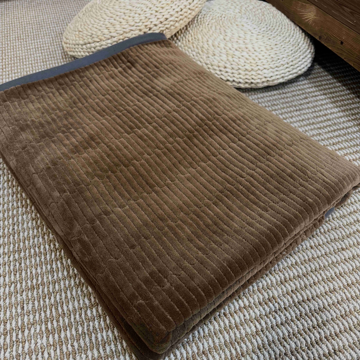 91家纺网 家纺一手货源 找家纺 双层纱家居 2025新款棉加绒床盖单床盖床盖单件 墨染朱华