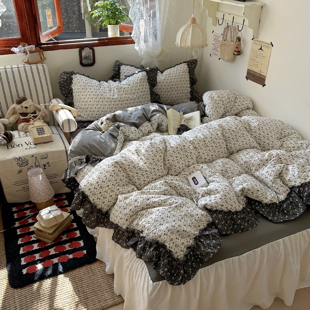 91家纺网 家纺一手货源 找家纺 阿曼达 2026新款印花复古森系小碎花花边款四件套 复古森系-松月间-米