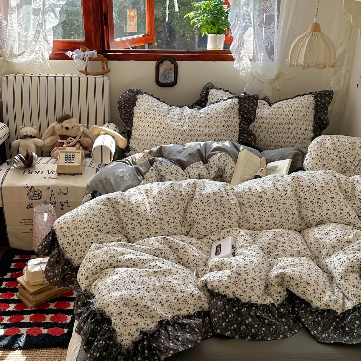 91家纺网 家纺一手货源 找家纺 阿曼达 2026新款印花复古森系小碎花花边款四件套 复古森系-松月间-米