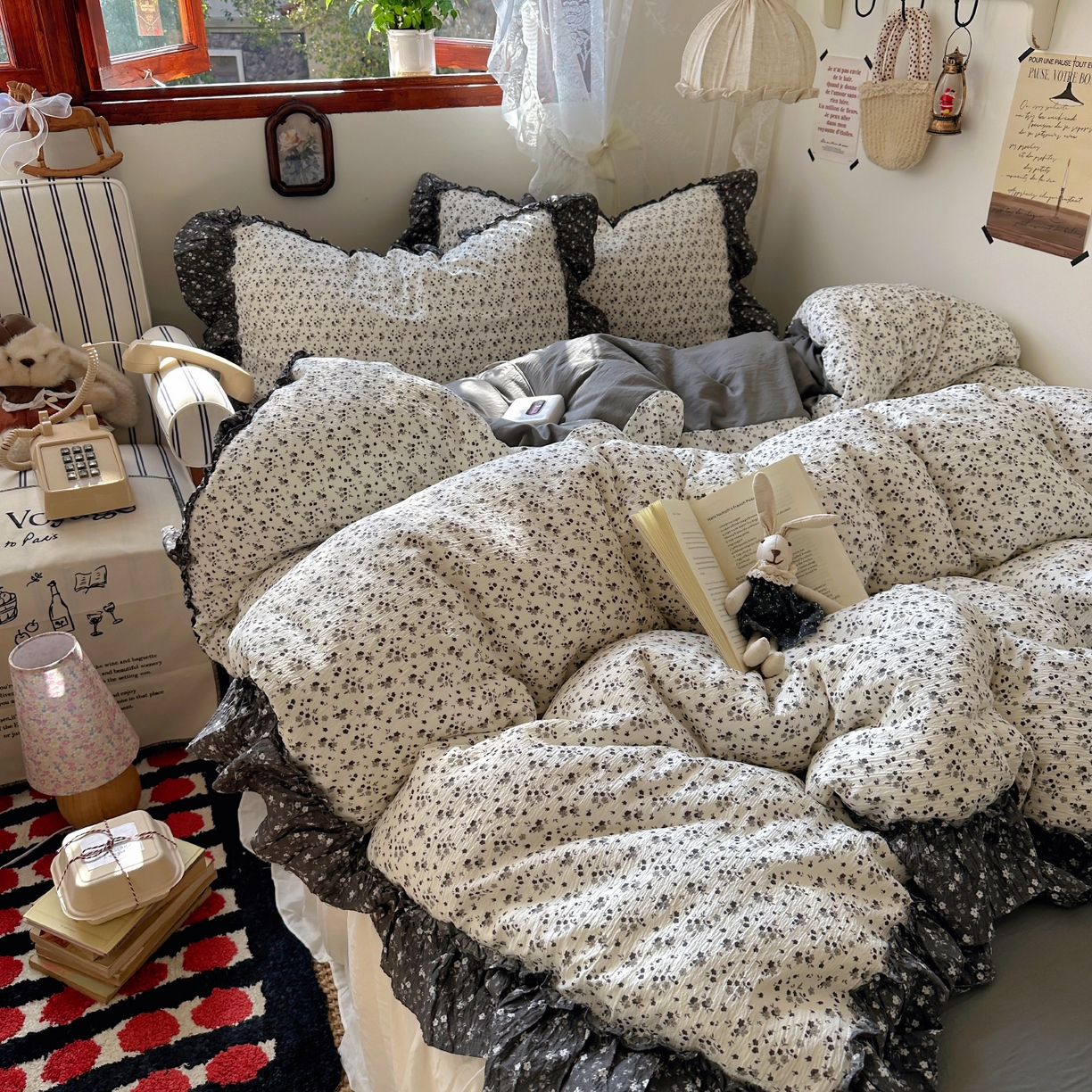 91家纺网 家纺一手货源 找家纺 阿曼达 2026新款印花复古森系小碎花花边款四件套 复古森系-松月间-米