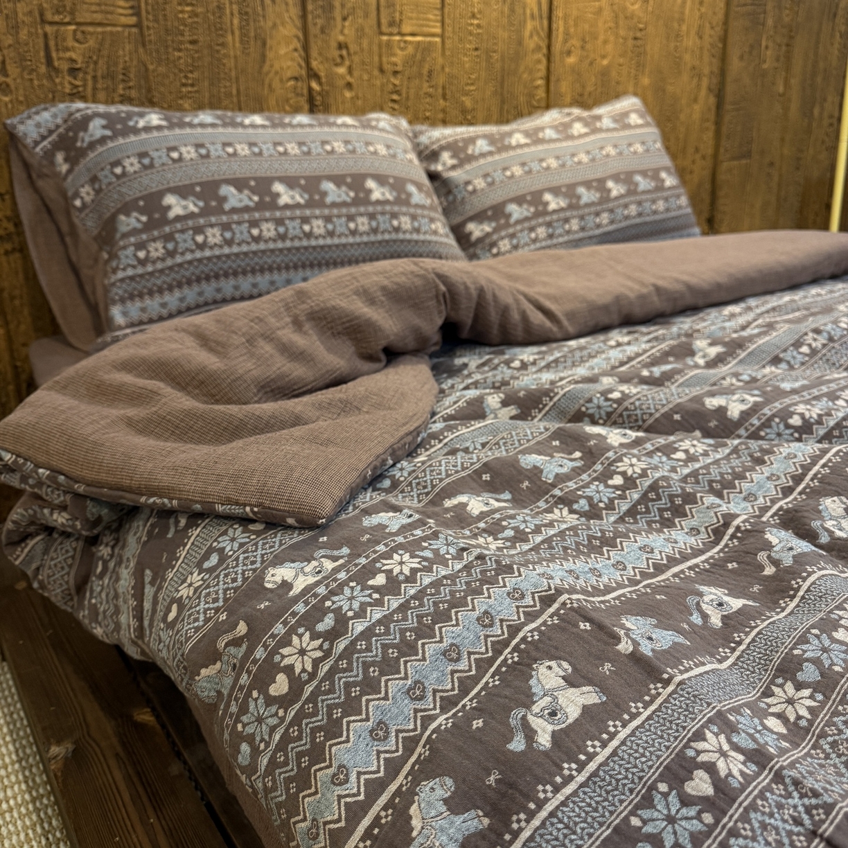 91家纺网 家纺一手货源 找家纺 （总）双层纱家居 2026新款全棉纯棉色织提花双层纱四件套-费尔马