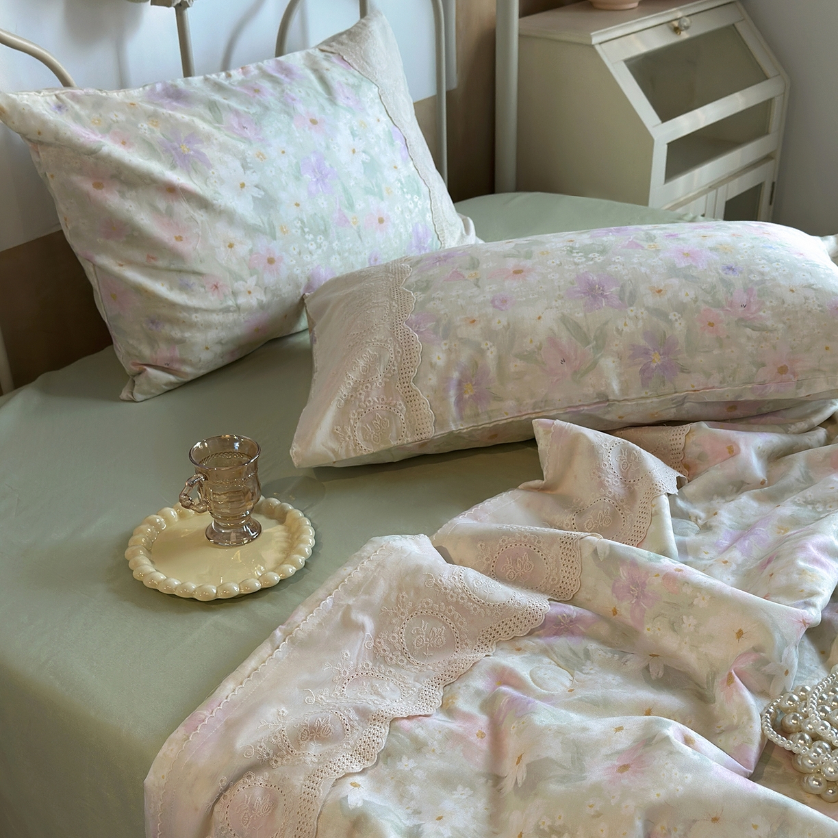 91家纺网 家纺一手货源 找家纺 绫韵家纺 2026夏季新品A类全棉双层纱法式大花边夏被四件套 仲夏之夜