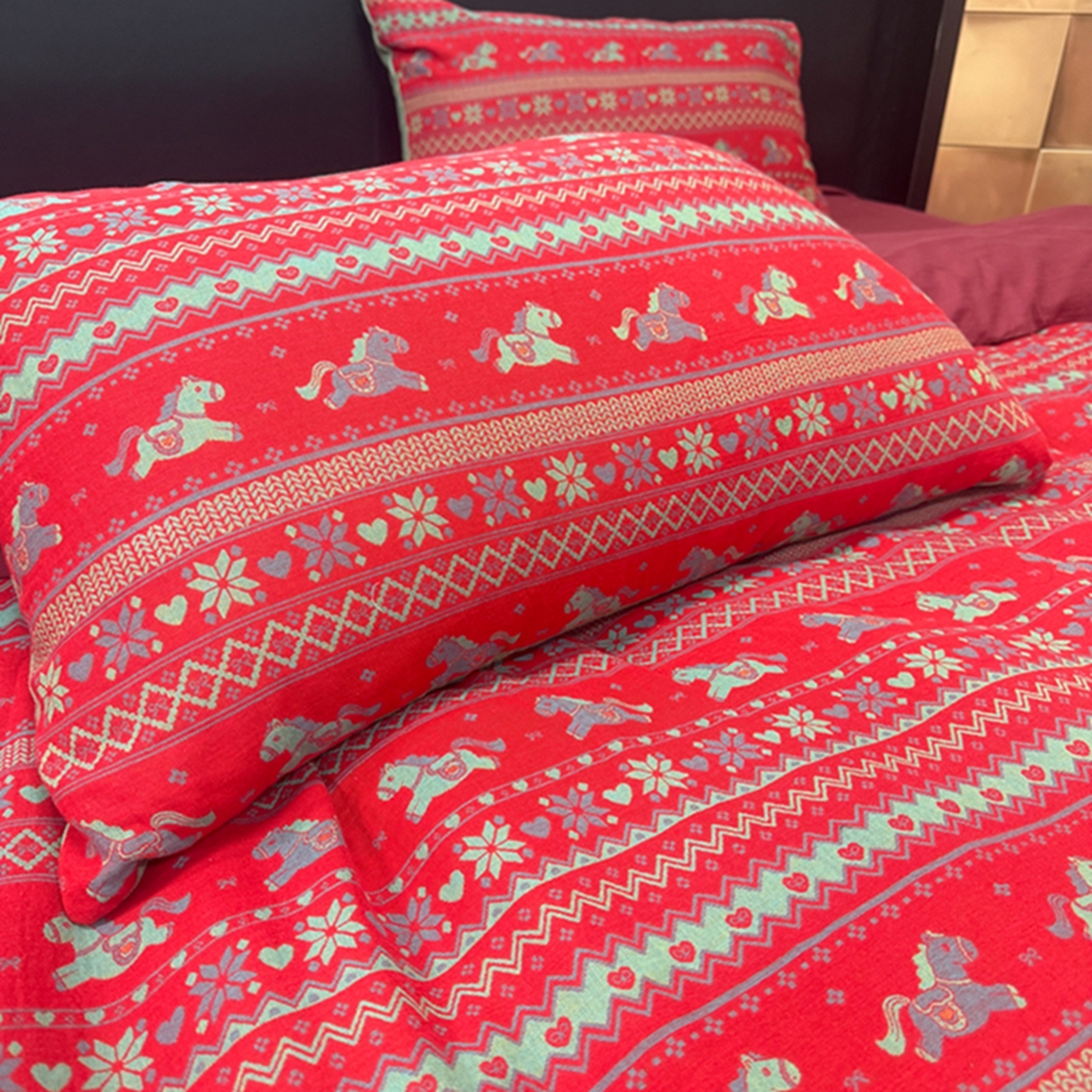 91家纺网 家纺一手货源 找家纺 （总）双层纱家居 2026新款快乐小马全棉纯棉色织提花四件套