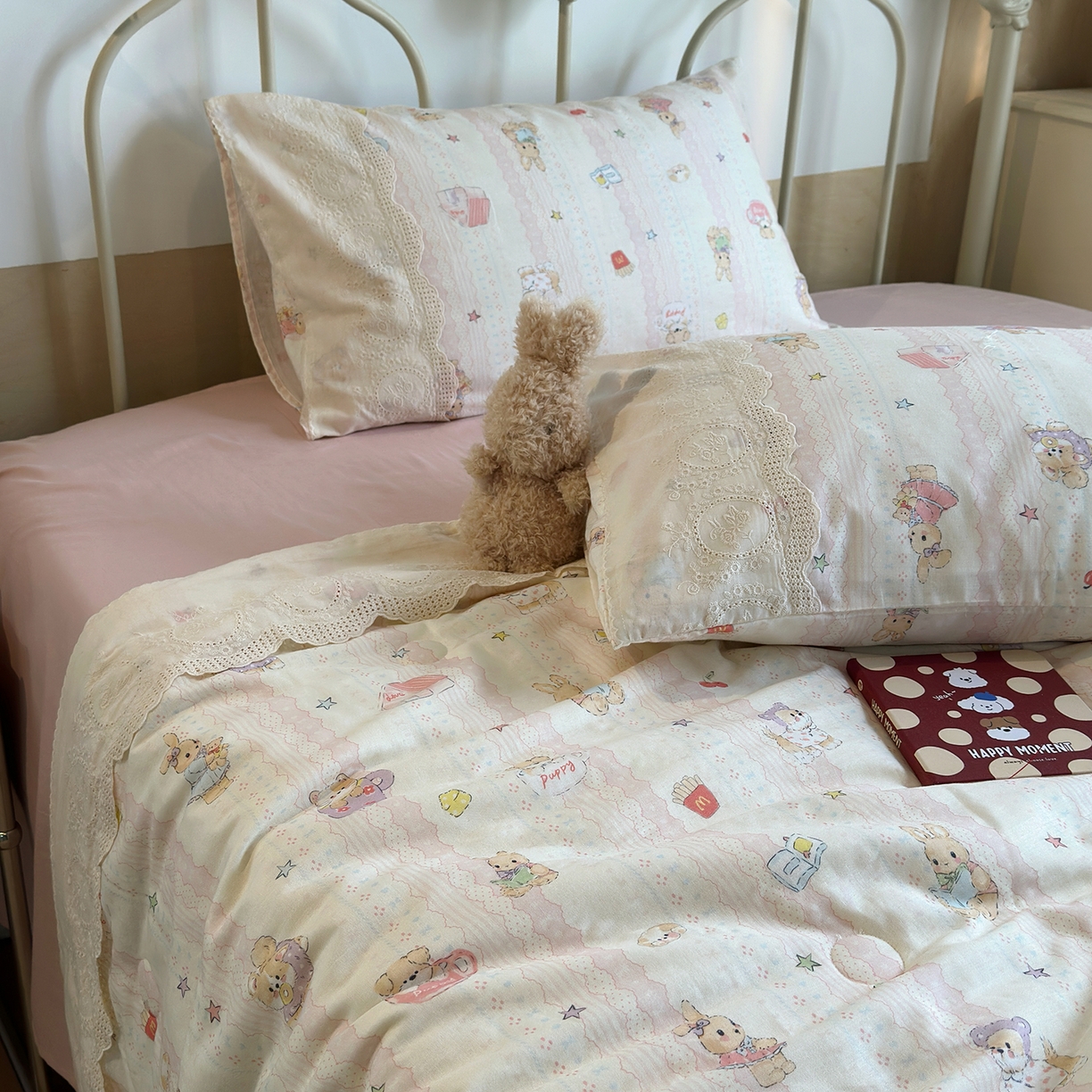 91家纺网 家纺一手货源 找家纺 绫韵家纺 2026夏季新品A类全棉双层纱法式大花边夏被四件套 茉叶