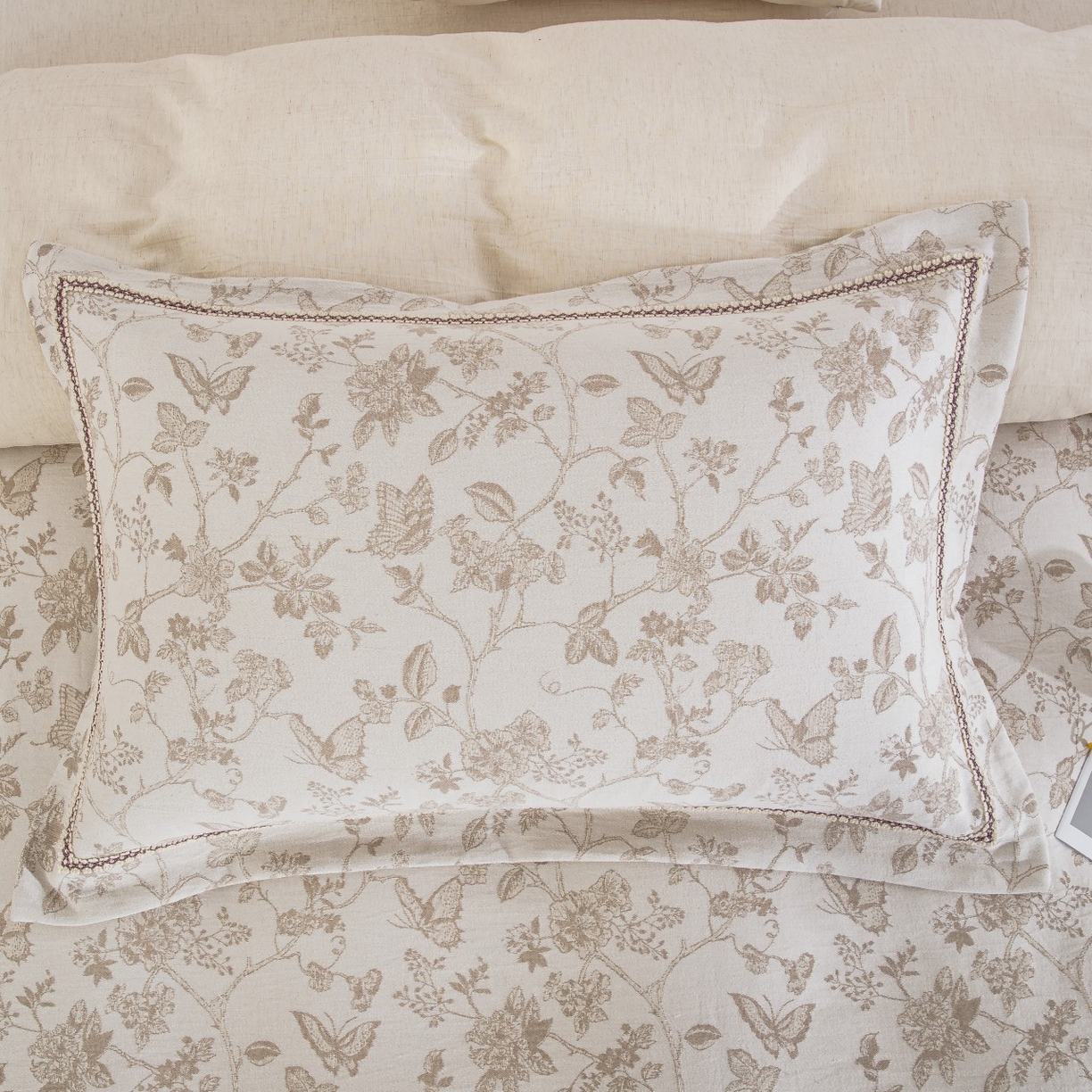 91家纺网 家纺一手货源 找家纺 （总）双层纱家居 2026新款棉麻色织大提花织带款四件套-蝶蔓