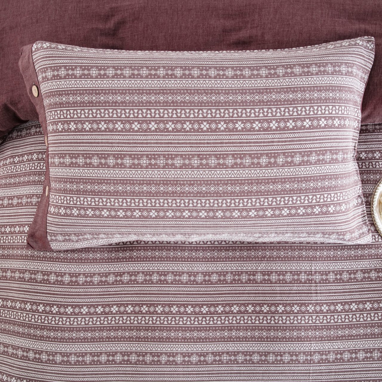 91家纺网 家纺一手货源 找家纺 双层纱家居 2026新款布拉格全棉纯棉色织提花纽扣款四件套 布拉格-豆沙