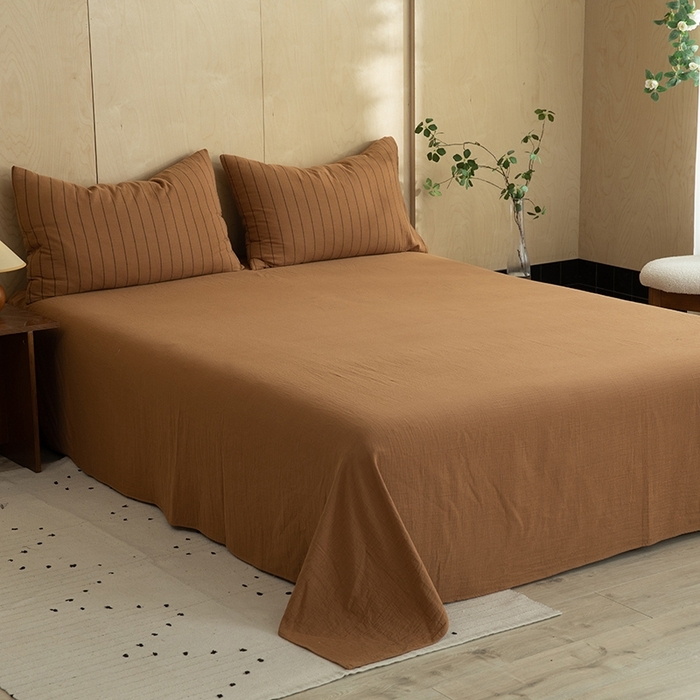 91家纺网 家纺一手货源 找家纺 双层纱家居 2026新款青春律动全棉纯棉色织双层纱四件套 青春律动-驼