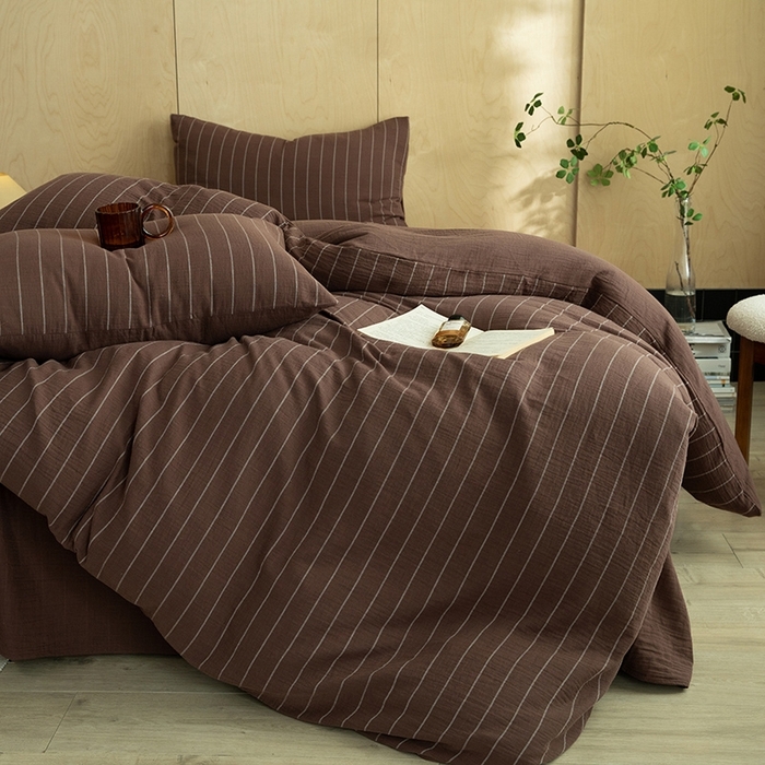 91家纺网 家纺一手货源 找家纺 双层纱家居 2026新款青春律动全棉纯棉色织双层纱四件套 青春律动-咖