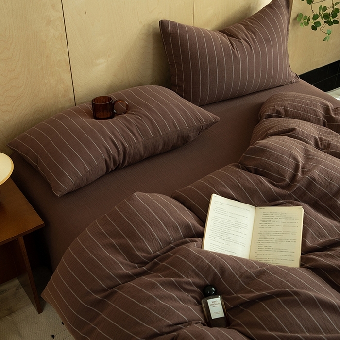 91家纺网 家纺一手货源 找家纺 双层纱家居 2026新款青春律动全棉纯棉色织双层纱四件套 青春律动-咖