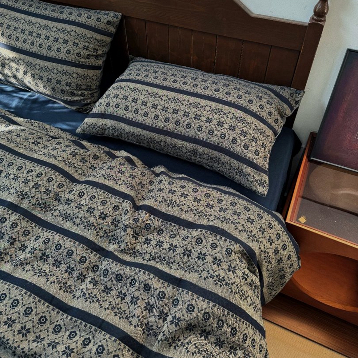 91家纺网 家纺一手货源 找家纺 （总）双层纱家居 2026新款全棉纯棉色织提花双层纱四件套-丝羽黑