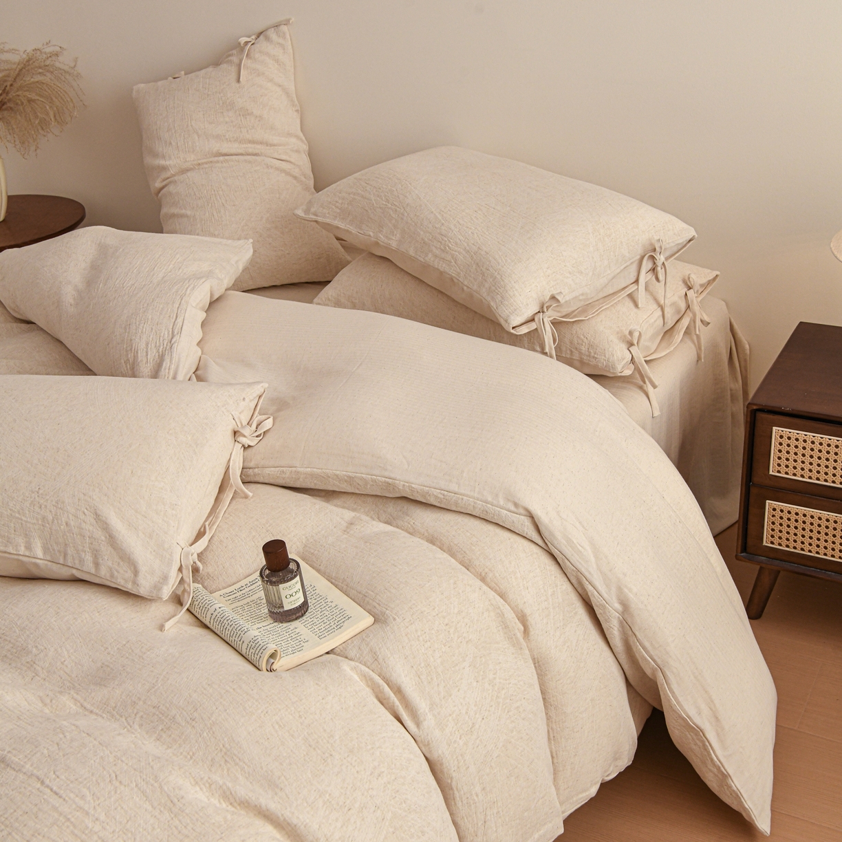 91家纺网 家纺一手货源 找家纺 KA家纺 2026春夏新品色织提花棉麻四件套  系带款 系带-缕素