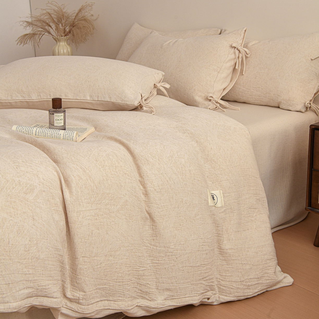 91家纺网 家纺一手货源 找家纺 KA家纺 2026春夏新品色织提花棉麻四件套  系带款 系带-缕素