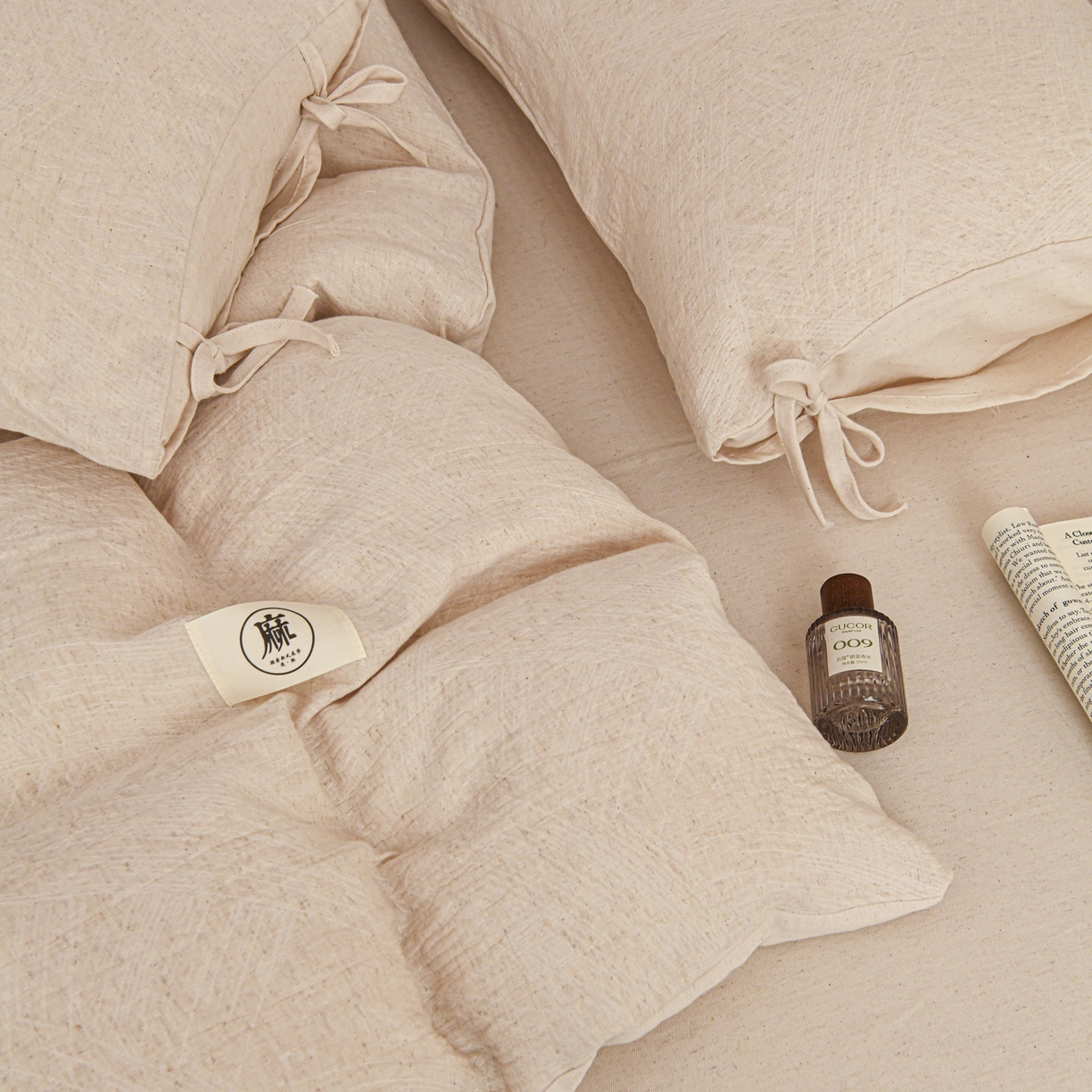 91家纺网 家纺一手货源 找家纺 KA家纺 2026春夏新品色织提花棉麻四件套  系带款 系带-缕素