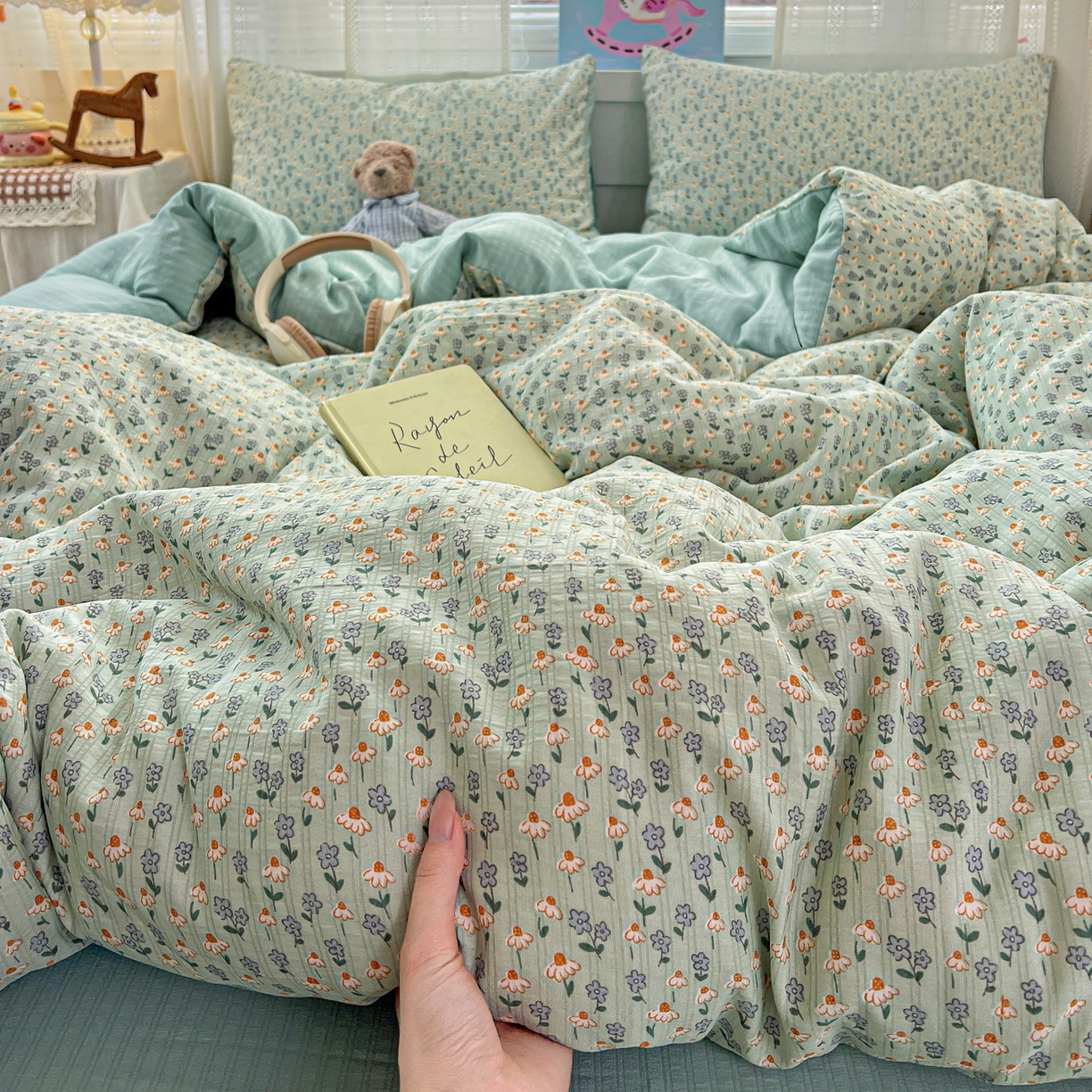 91家纺网 家纺一手货源 找家纺 王朝国际 2026新款A类彩竺棉印花四件套 奶蓝泡芙