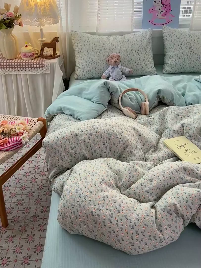 91家纺网 家纺一手货源 找家纺 王朝国际 2026新款A类彩竺棉印花四件套 奶蓝泡芙