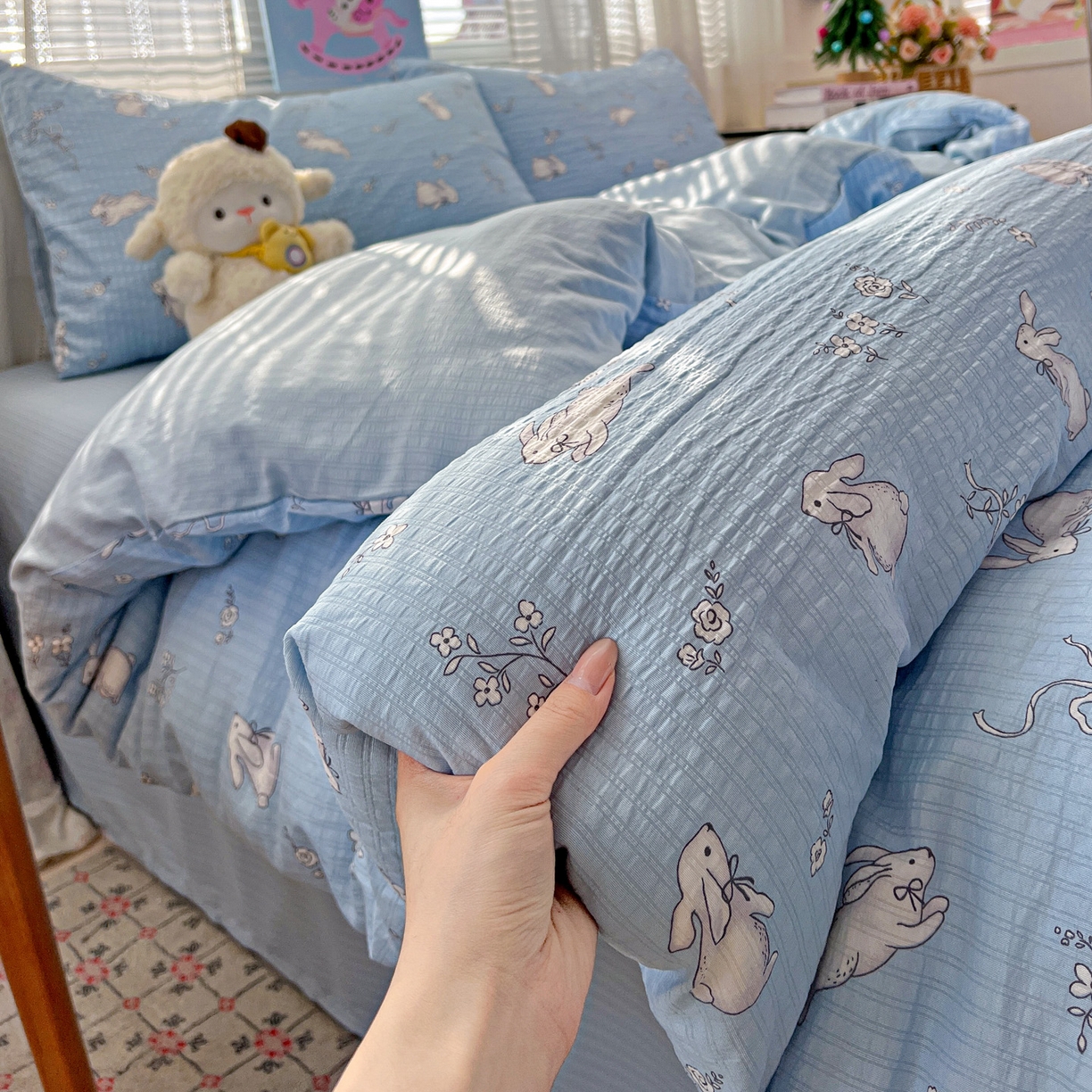 91家纺网 家纺一手货源 找家纺 王朝国际 2026新款A类彩竺棉印花四件套 奶萌兔