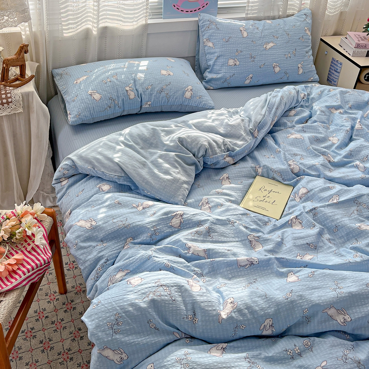 91家纺网 家纺一手货源 找家纺 王朝国际 2026新款A类彩竺棉印花四件套 奶萌兔