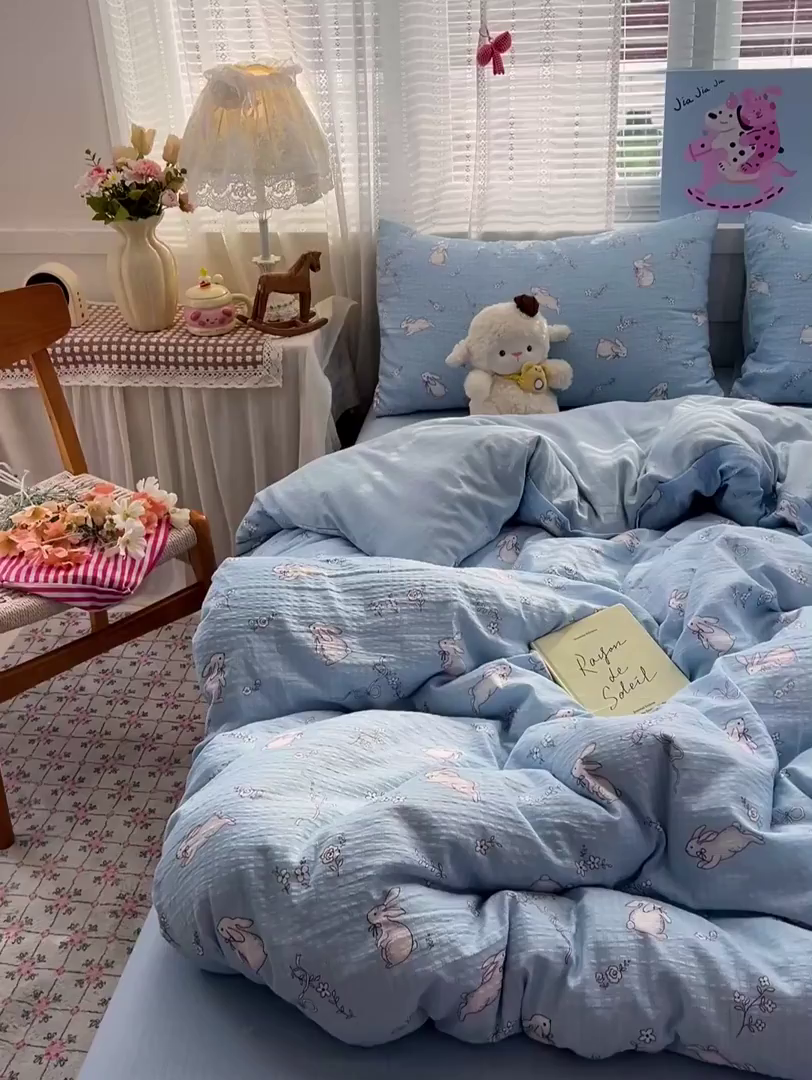 91家纺网 家纺一手货源 找家纺 王朝国际 2026新款A类彩竺棉印花四件套 奶萌兔