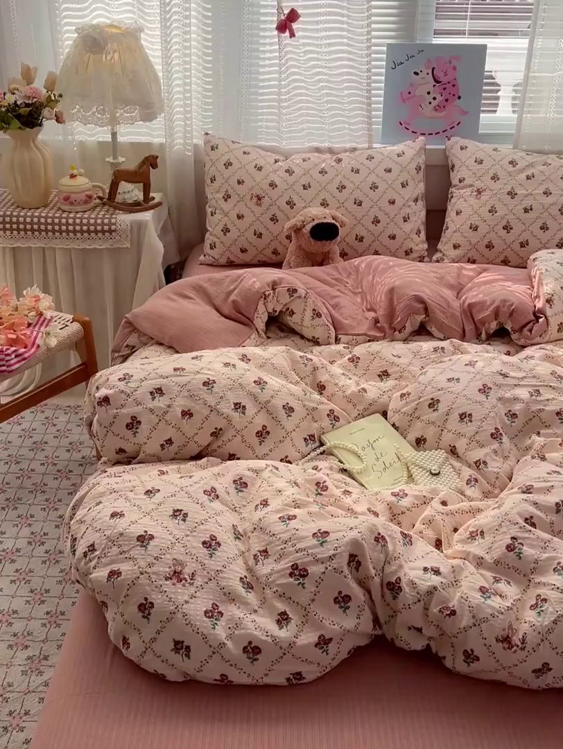 91家纺网 家纺一手货源 找家纺 王朝国际 2026新款A类彩竺棉印花四件套 蔷薇恋人