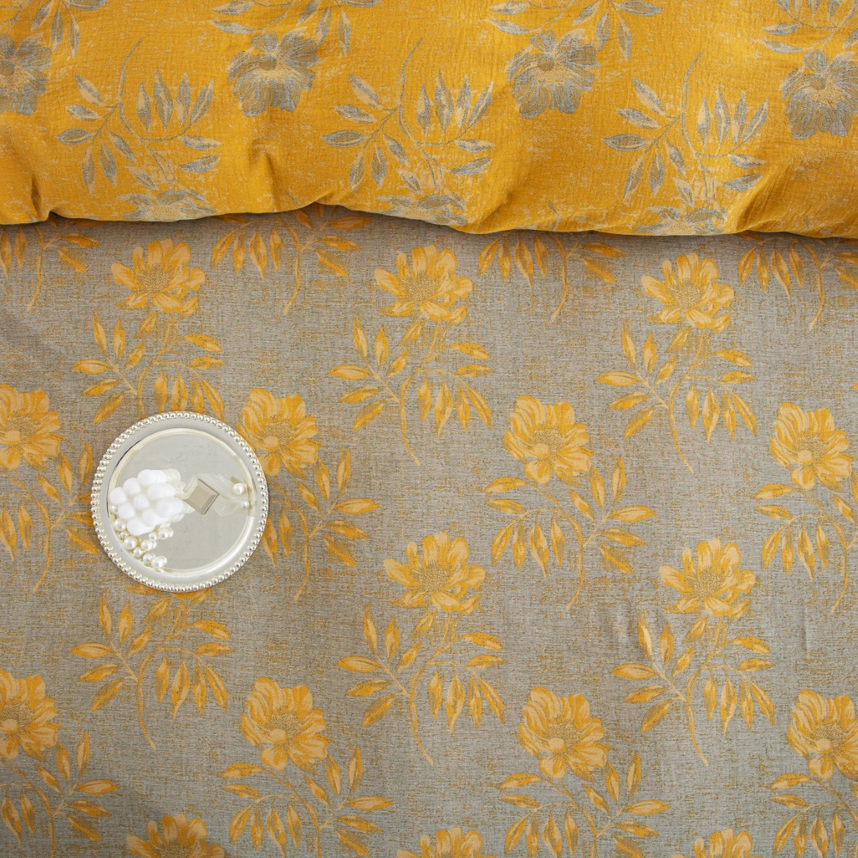 91家纺网 家纺一手货源 找家纺 双层纱家居 2026新款国色天香全棉纯棉色织提花纽扣款四件套 国色天香-灰