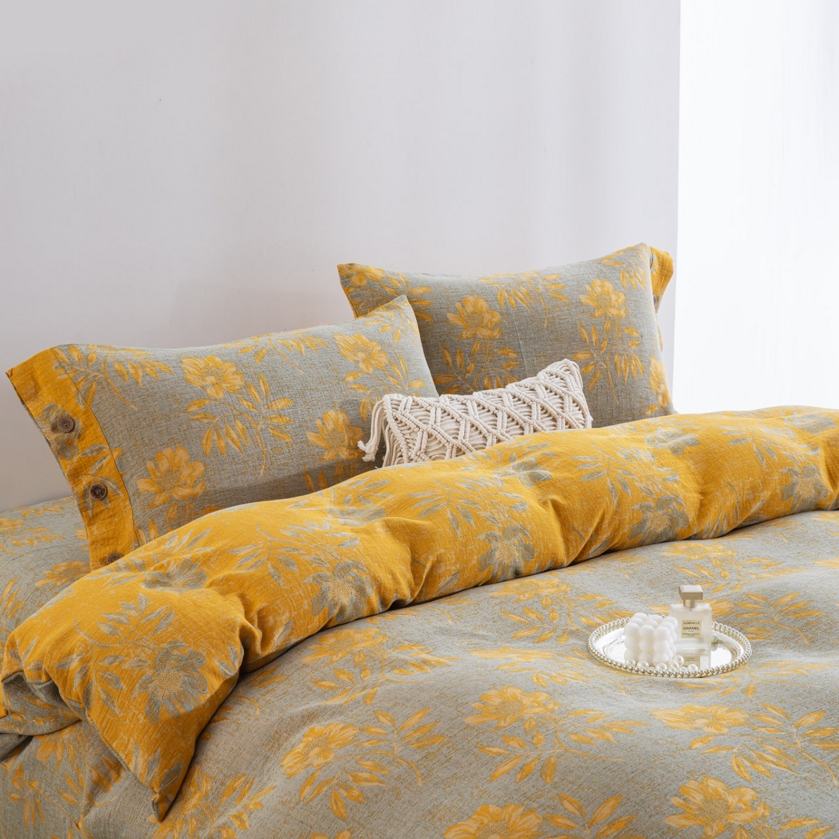 91家纺网 家纺一手货源 找家纺 双层纱家居 2026新款国色天香全棉纯棉色织提花纽扣款四件套 国色天香-灰