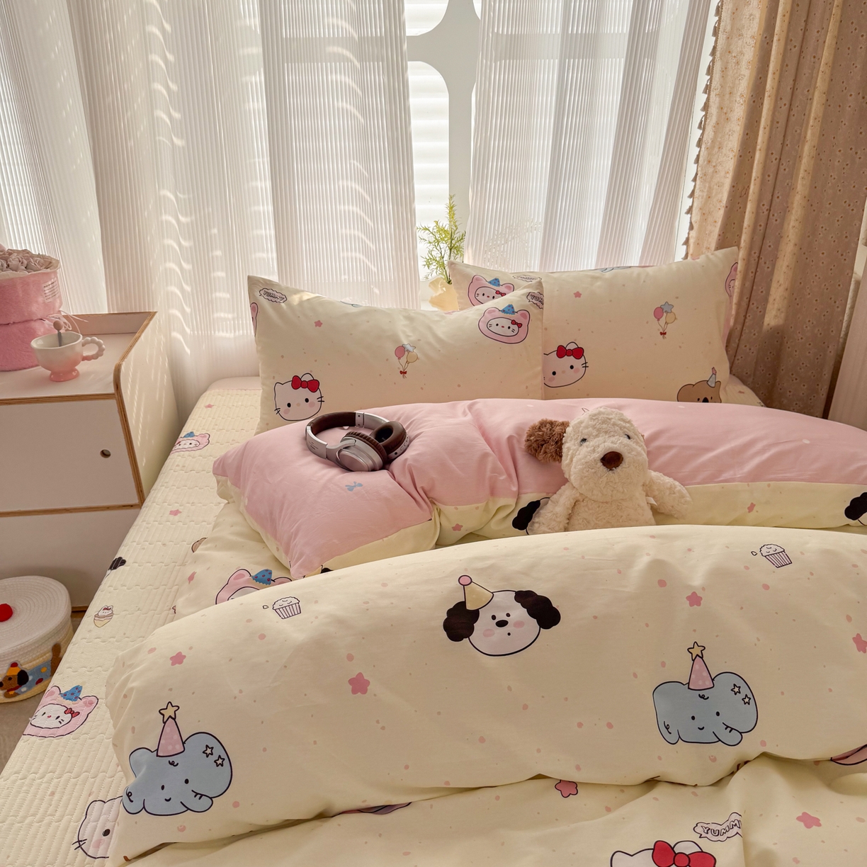 91家纺网 家纺一手货源 找家纺 KA家纺 2026春夏新款全棉床盖款卡通印花四件套 爱心小猫