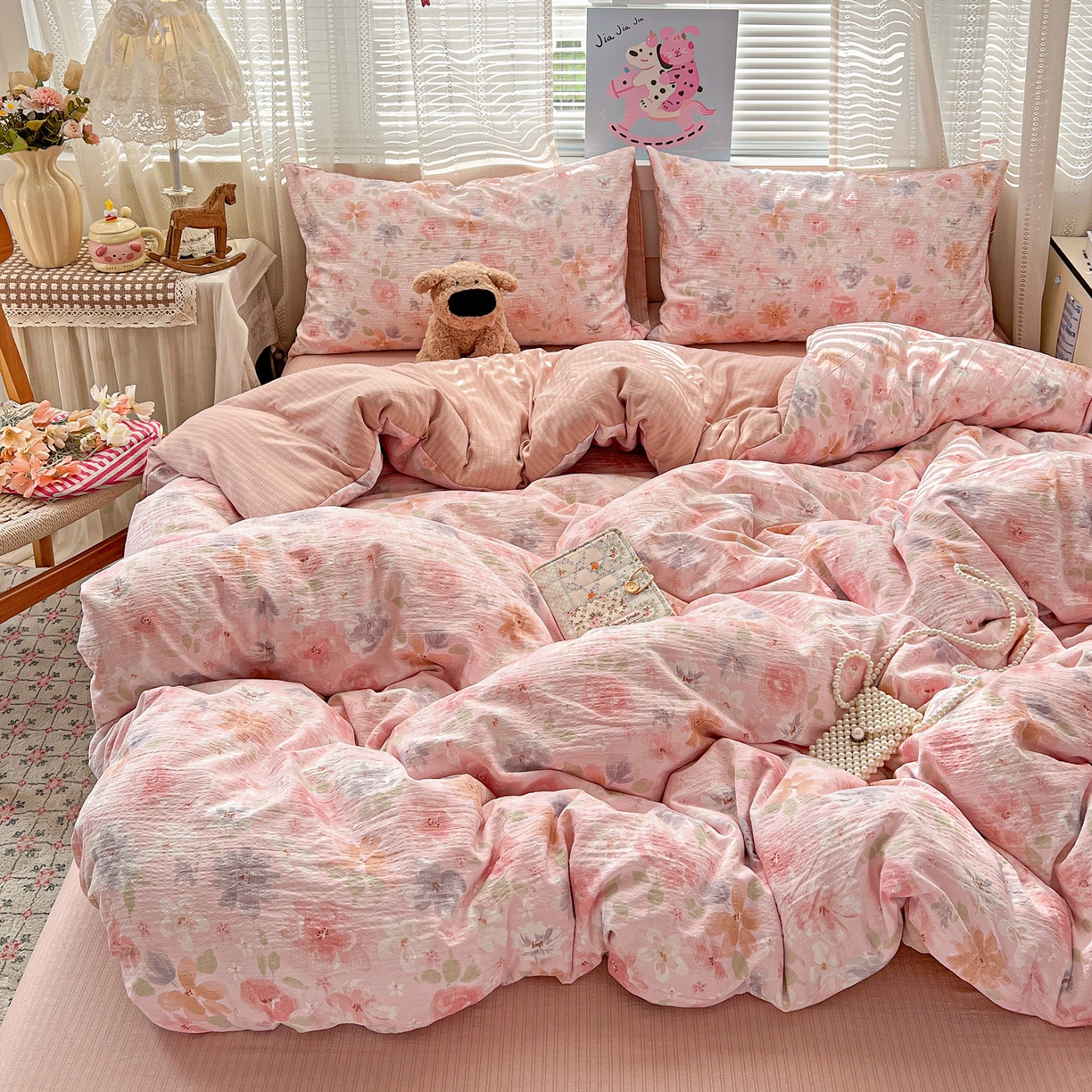 91家纺网 家纺一手货源 找家纺 王朝国际 2026新款A类彩竺棉印花四件套 桃夭夭