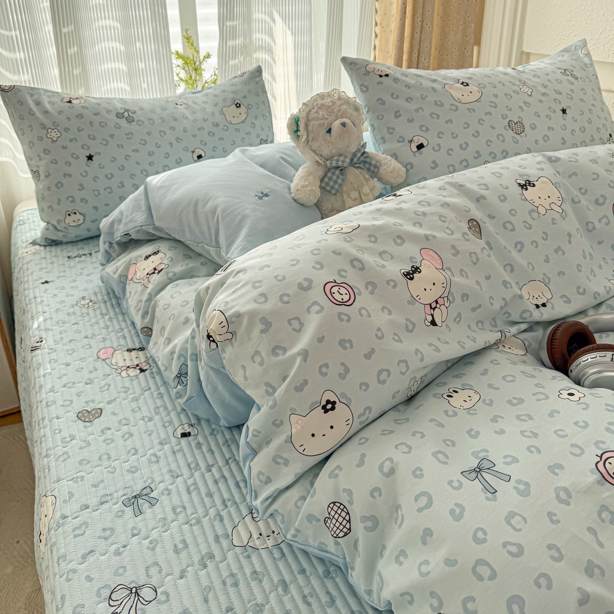 91家纺网 家纺一手货源 找家纺 KA家纺 2026春夏新款全棉床盖款卡通印花四件套 豹纹猫咪