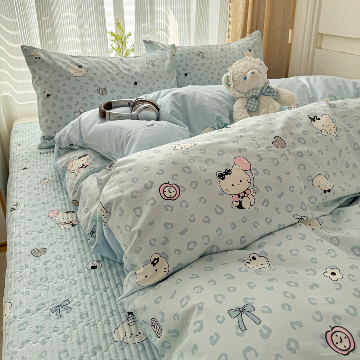 91家纺网 家纺一手货源 找家纺 KA家纺 2026春夏新款全棉床盖款卡通印花四件套 豹纹猫咪