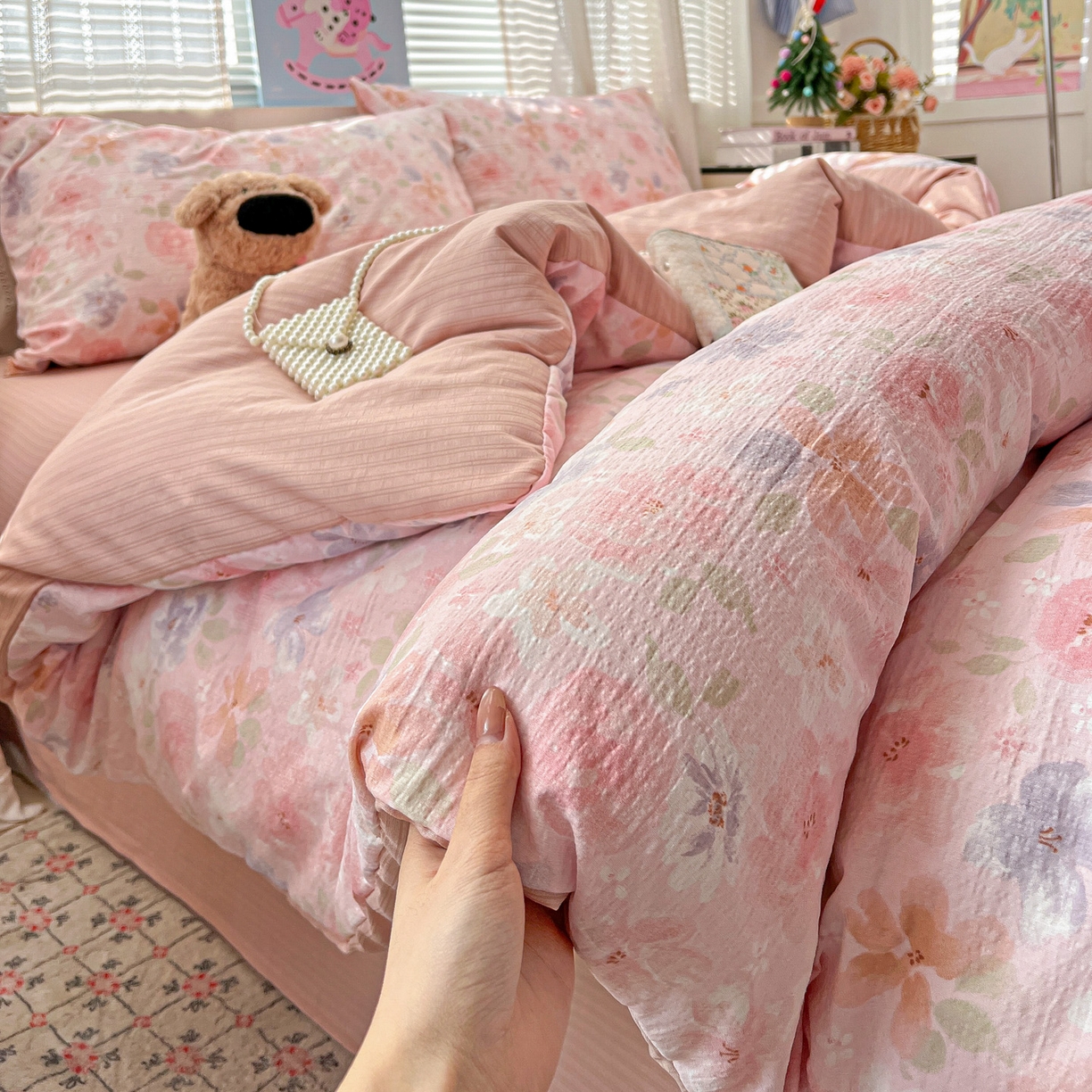 91家纺网 家纺一手货源 找家纺 王朝国际 2026新款A类彩竺棉印花四件套 桃夭夭