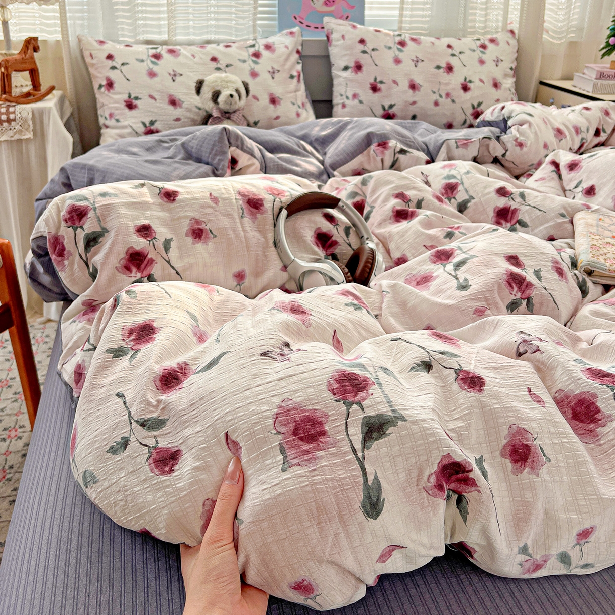 91家纺网 家纺一手货源 找家纺 王朝国际 2026新款A类彩竺棉印花四件套 雾漫玫瑰